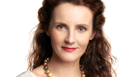 Dr. Edina Hatzi