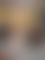 Mısır gezi rehberi, hem tarihi hem de turistik açıdan mutlaka görülmesi gereken noktaları içerir. Giza Piramitleri, Sfenks, Kahire Müzesi ve Luxor Tapınakları, Mısır gezilecek yerler listesinde öne çıkar. Sina Çölü’nde yapılan ATV ve buggy turları, Arap gecesi etkinlikleri ve gün batımı deneyimi, macera ve kültürü bir arada sunar. Sharm El Sheikh’te Farsha Cafe, Ras Mohammed ve White Island tekne ve dalış turları gibi duraklar, doğal güzellik ve fotojenik kareler için idealdir. Mısır yeme içme rehberi kapsamında, lokal restoranlar ve sokak lezzetleri, ziyaretçilere otantik tatlar sunar. Bu kapsamlı Mısır gezi rehberi, tarih, kültür, macera ve gastronomiyi bir arada deneyimlemek isteyen herkes için vazgeçilmez bir kaynak niteliğindedir.