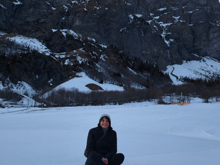 İsviçre Seyahat Rehberi: Herkesin Kayak İçin Gittiği Alpler’e Kış Ortasında Yüzmek İçin Gittik
