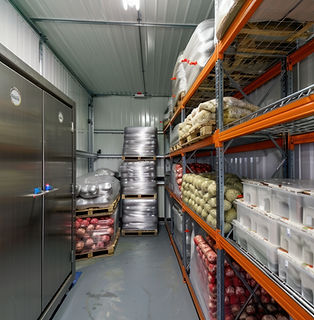 chilled-room-with-shelves-racks-frozen-food-storage-wallmounted-air-conditioning-warehouse