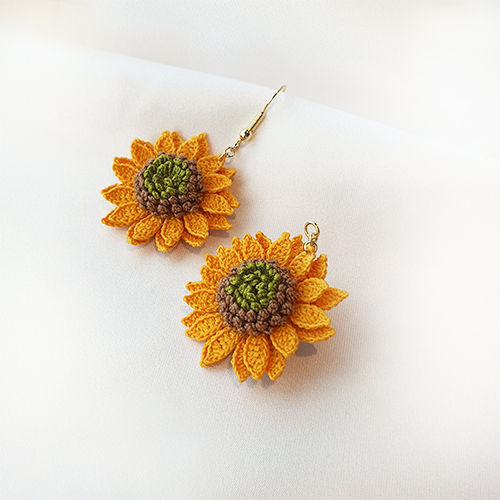 Sunshine Bloom Earrings (Neutral)