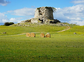 2nuraghe.jpg