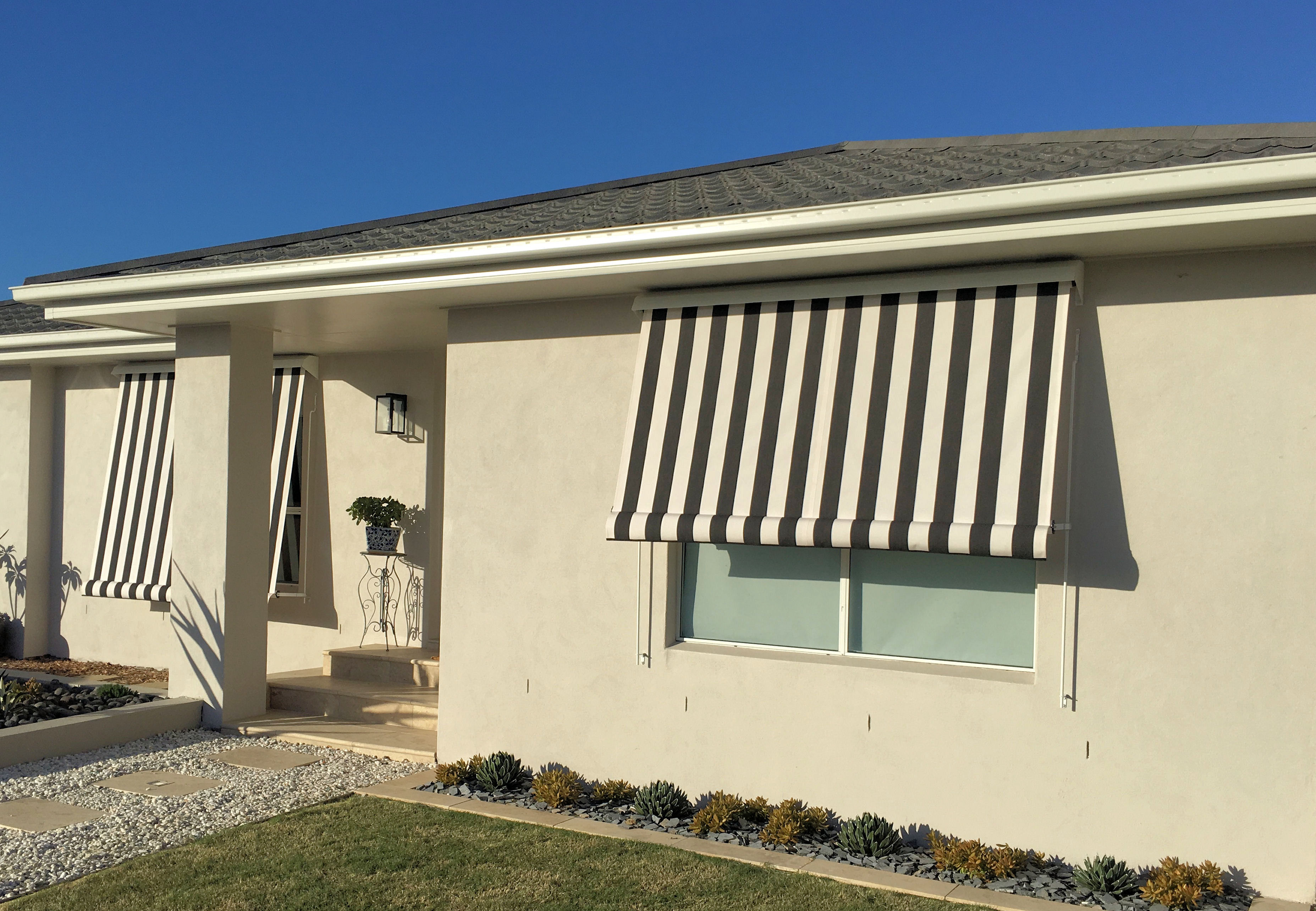 Automatic Locking Arm Awning I Urban Blinds