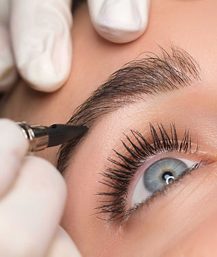 Permanent_Makeup_Augenbrauen_Hero.jpg