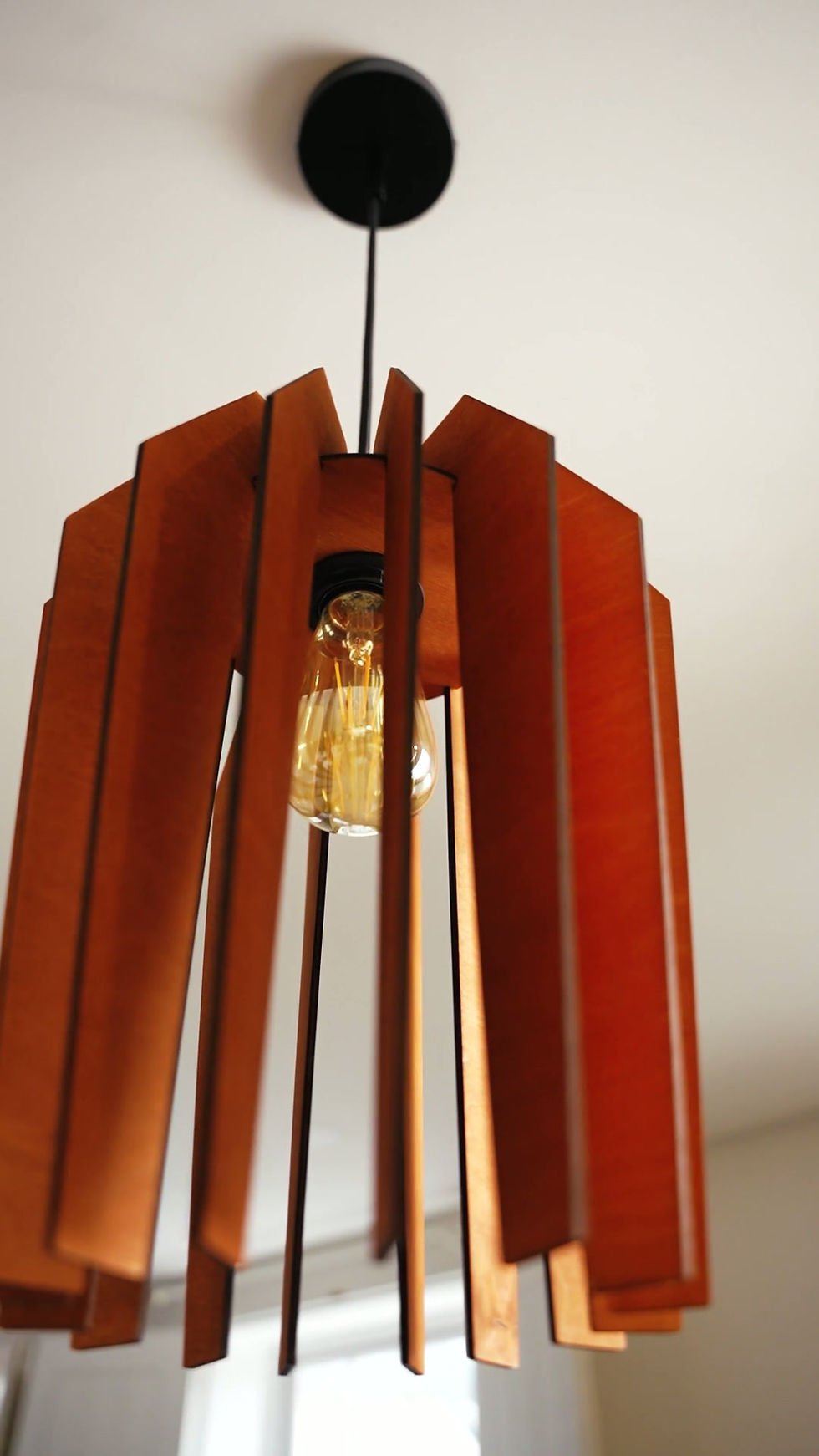Thumbnail: FARE – Minimalist Pendant Light