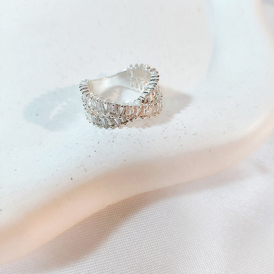 Anel fio cruzado diamantado _ Banhado a prata 925