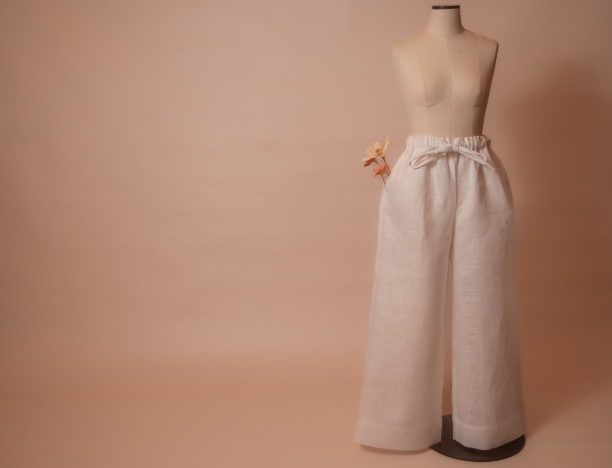 white linen pants on a mannequin