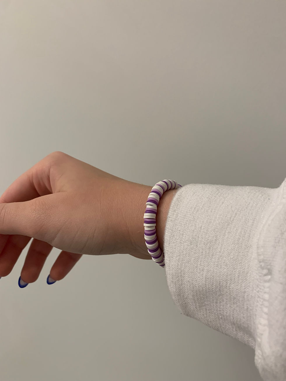Thumbnail: Purple and White Heart Bracelet
