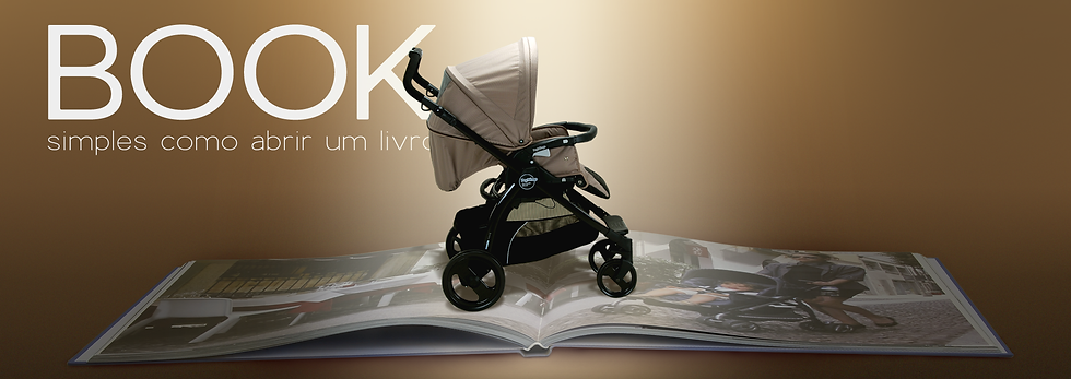Carrinho Peg Perego sobre um livro, para mostrar a facilidade de abrir