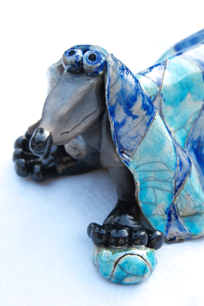 ceramic dog with blanket pottery 02.gif