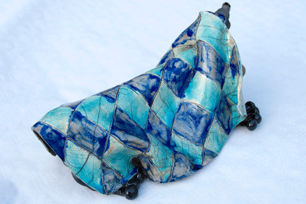 ceramic dog with blanket pottery 04.gif