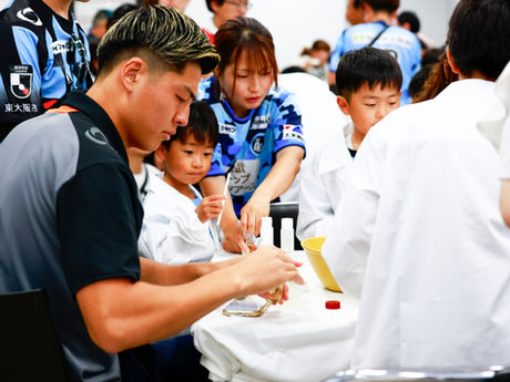 モアコスメティックス株式会社と自分だけのシャンプーを作ってみよう!「親子でアレルギーを考える」コラボワークショップを開催!