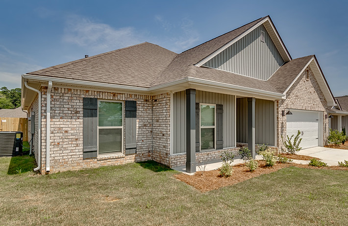 Front View of House in Brandon, MS