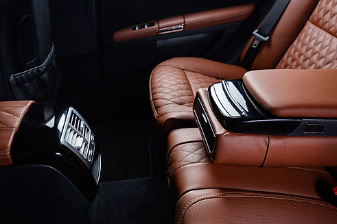 Intérieur voiture lavée par car corner