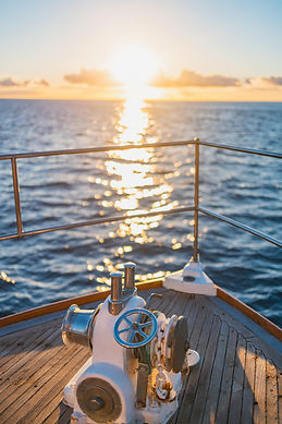 sunset from the deck of the Vida Mia