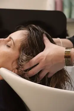 salon-leolie-coiffure-visagiste-saint-juery-galerie-6
