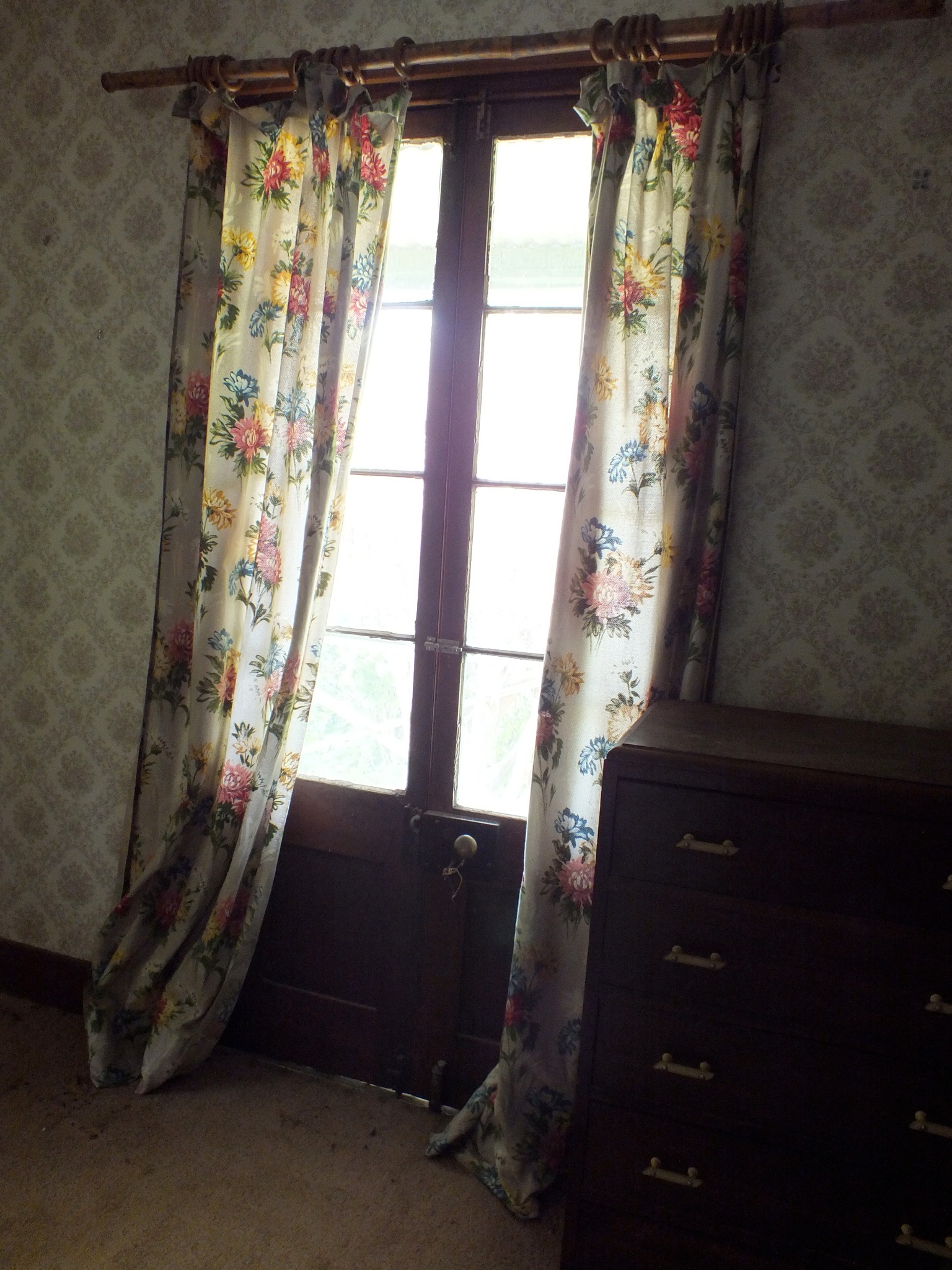 Bedroom veranda doors