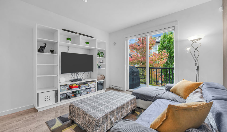 64 2423 AVON PLACE