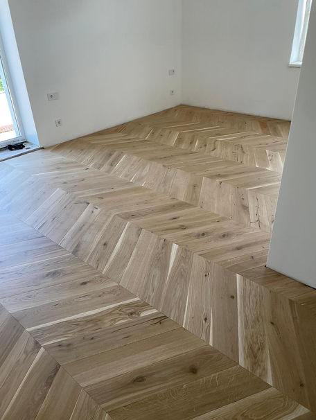 Chevron parkets - Rustic škirojums