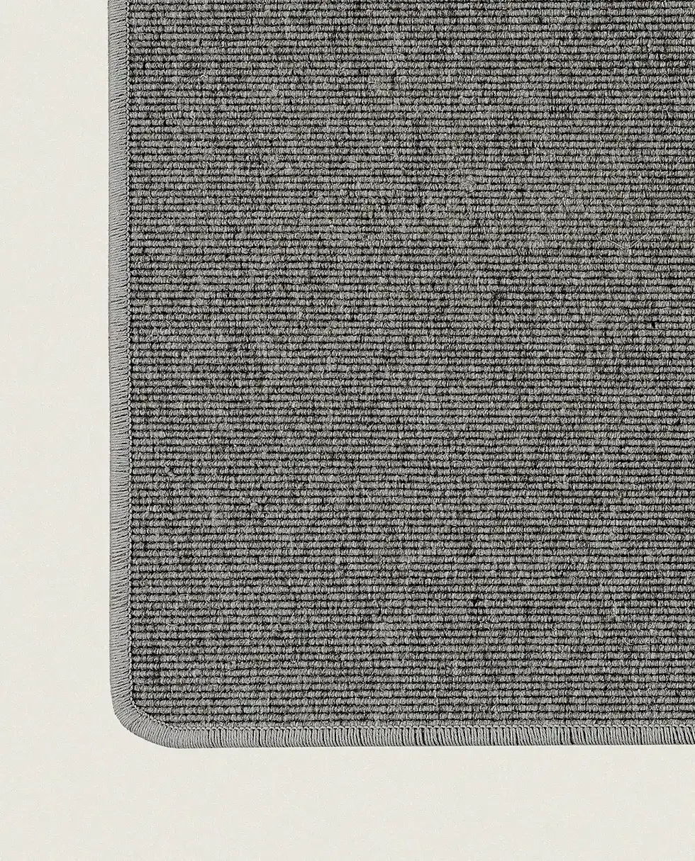 Thumbnail: tumši pelēks vilnas dizaina paklājs Rols Nordica Classic interjerā