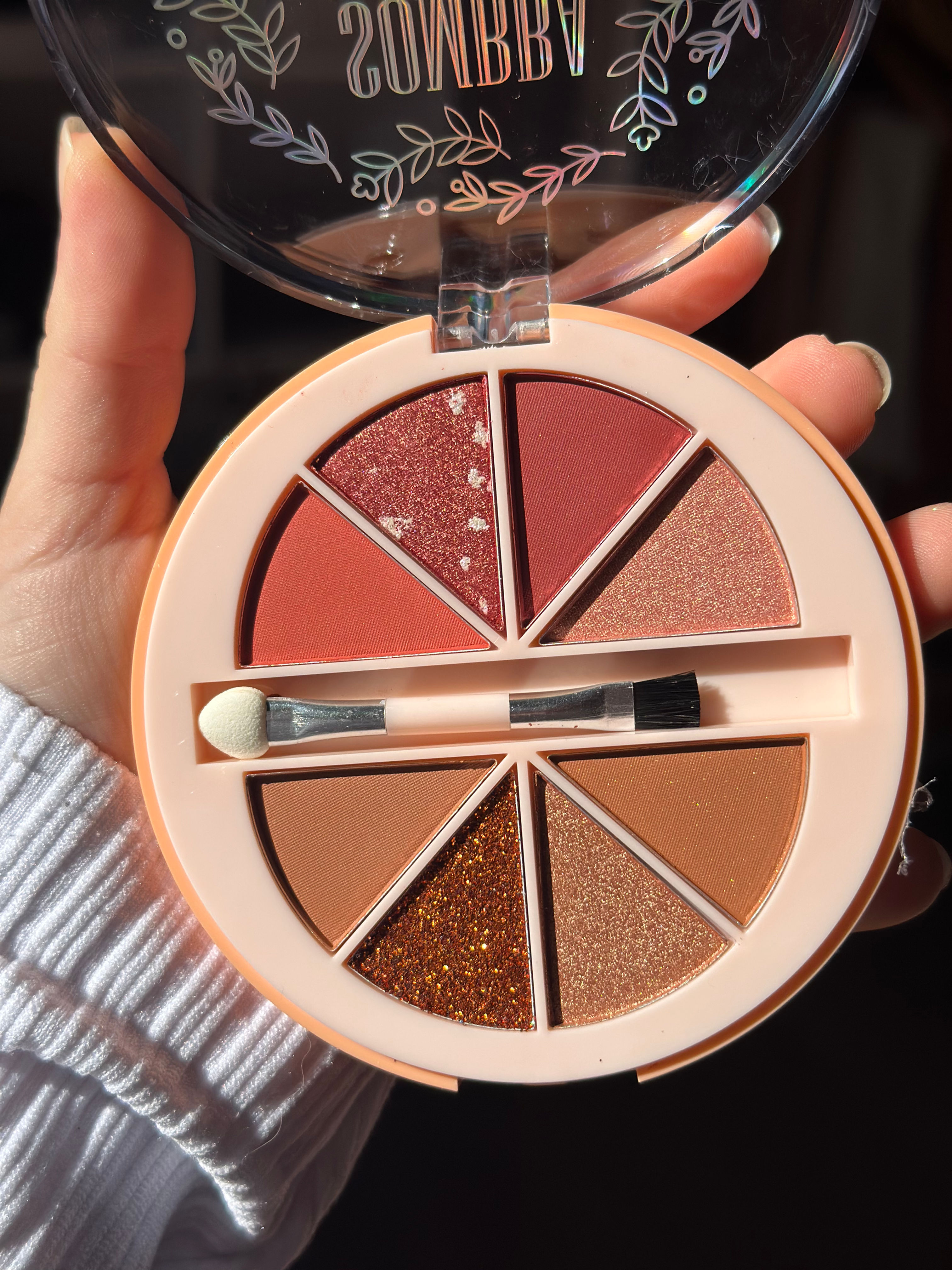 Paleta Love, 8 sombras y una brocha (B)