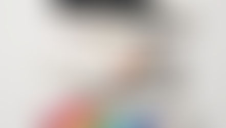 La colección Converse Pride 2026 toma algunas de las siluetas más icónicas de la marca y las reinterpreta desde una visión artesanal, inspirada en la historia de Pride y en el espíritu creativo que siempre ha acompañado al movimiento.