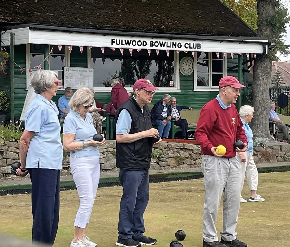 Sweatshirts and Polos Are a Mainstay On the Green 