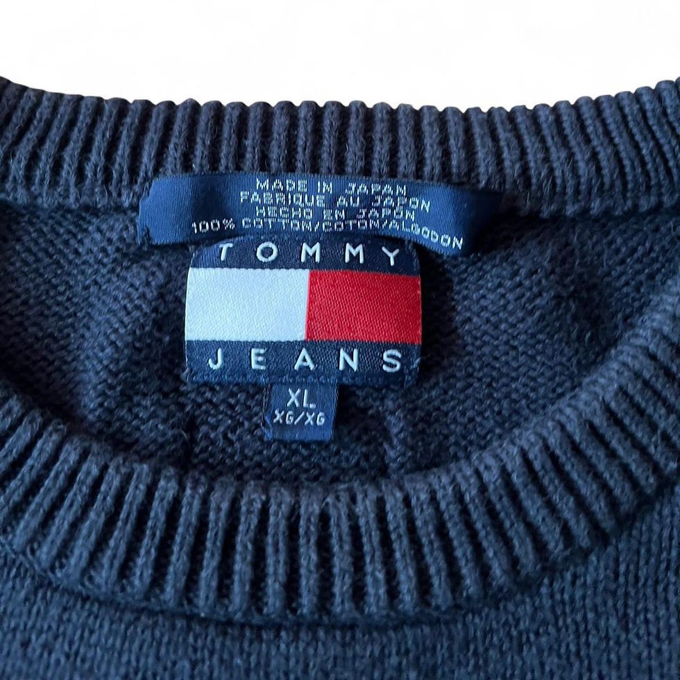 Thumbnail: Tommy Hilfiger Label Close Up