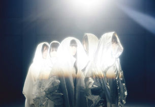 mzsrz sort son 1er Album : "Genzaichi mimei" produit par DECO*27