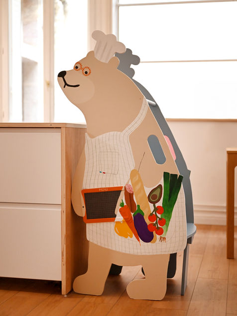 DIY - Fabriquez une tour d’observation Montessori pour cuisiner avec bébé !