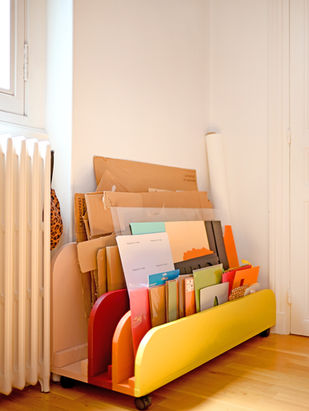 range fourniture en bois sur roulette