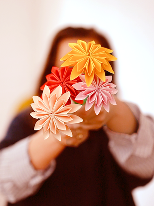 Origami en fleur coloré