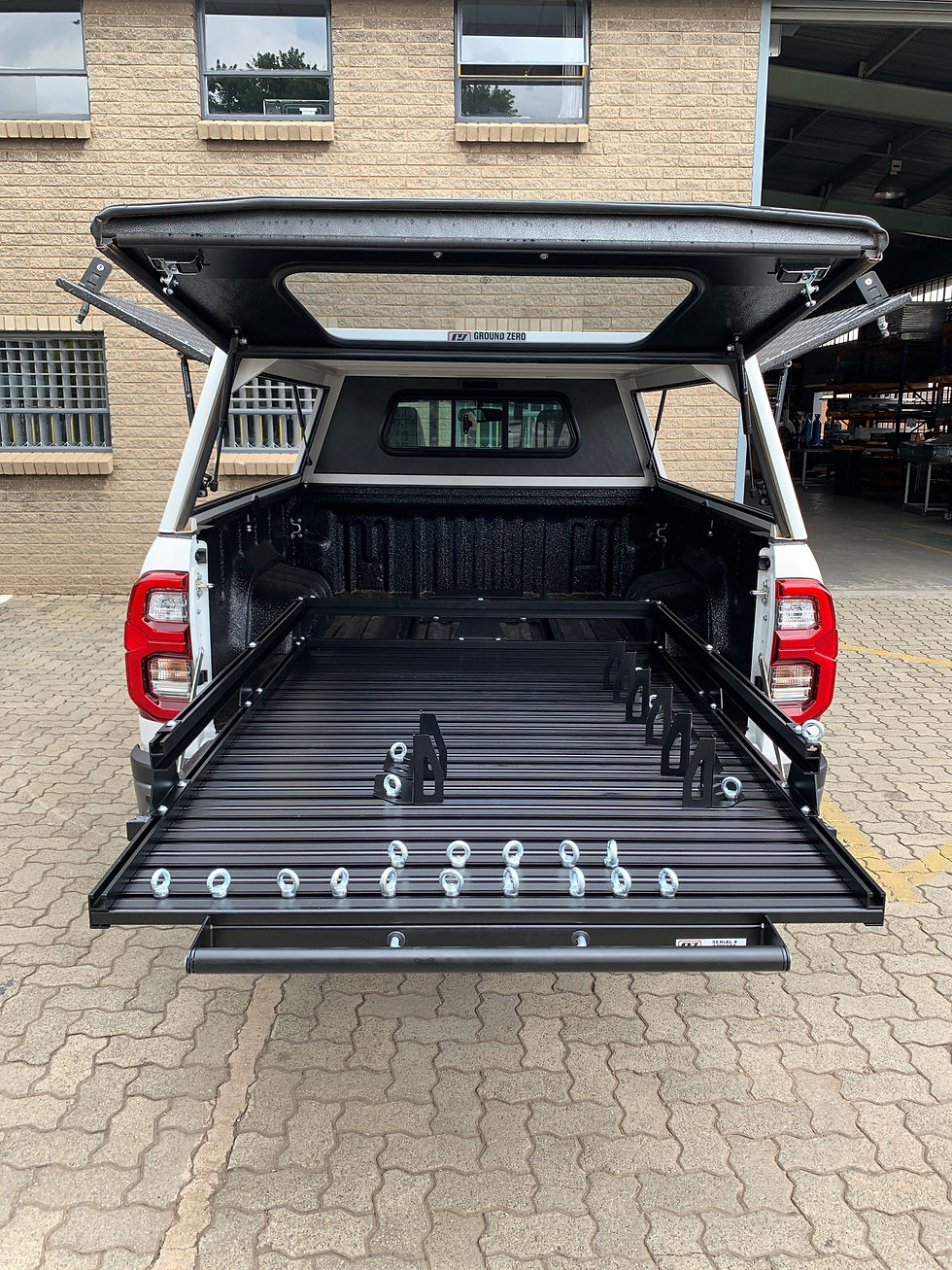 Thumbnail: Toyota Hilux Supercab Loadslider
