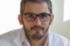 Professeur Vianney Descroix.png