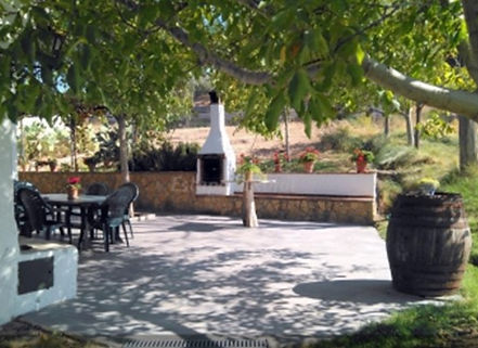 05 PATIO.jpg