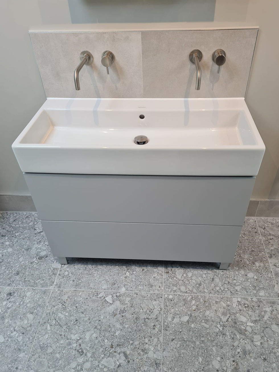 Vanity unit and taps