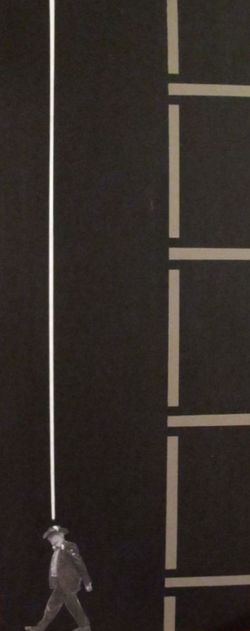 l'uomo con la macchia sul cappello