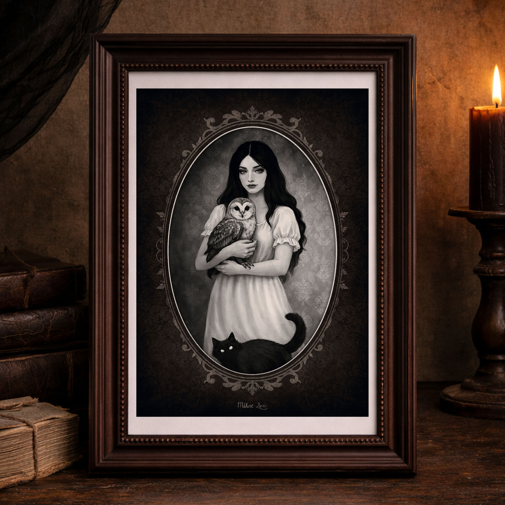 Illustration La Messagère de la Nuit, portrait victorien noir et blanc jeune femme tenant une chouette, affiche poster A4 A5