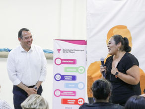 Roberto Cabrera presenta su Segundo Informe de Gobierno a mujeres de CANACO.