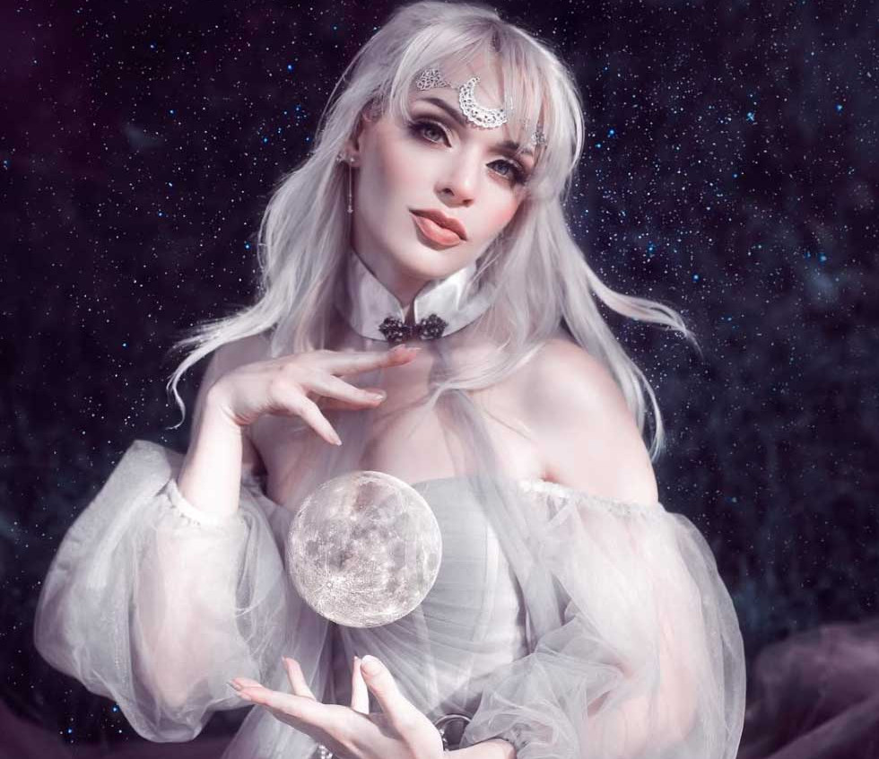 natasha-sachi-lizette-moon-goddess-photoshoot.jpg