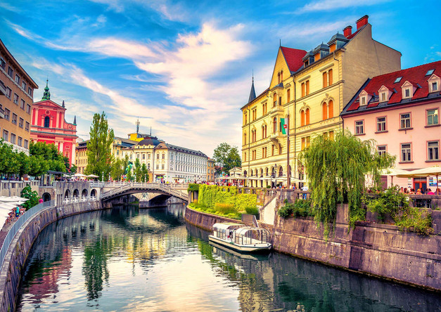 Slovenia (Optimized)-5e5801302bf7a.jpeg