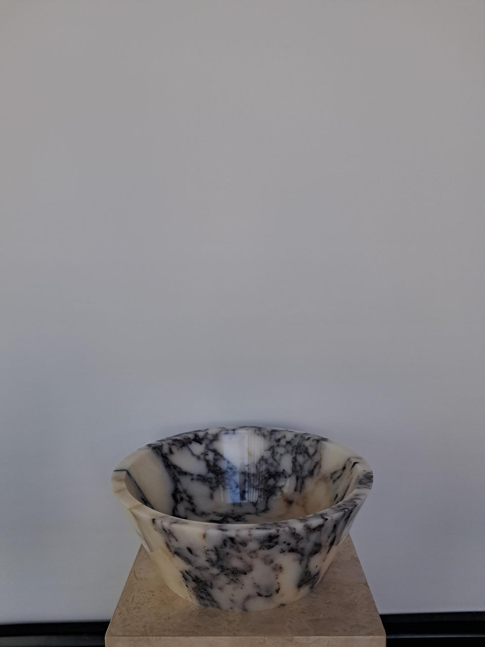 Küçük resim: Calacatta Viola Round Marble Sink, Luxury Bathroom Stone Basin, Handmade Marble 