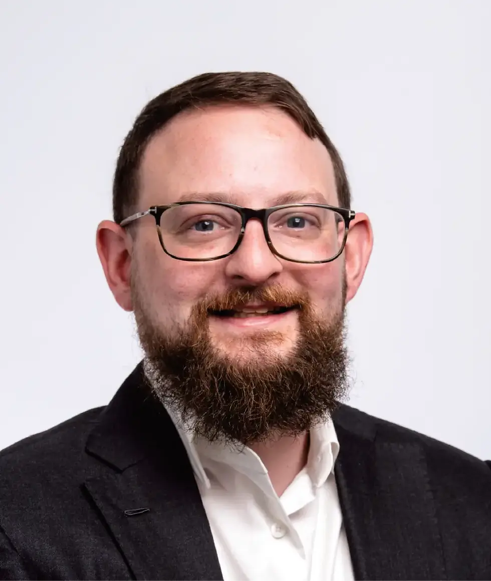 Devin Solow Headshot