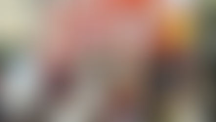 大会でのプロギングを前に大会看板前で集まるメンバー