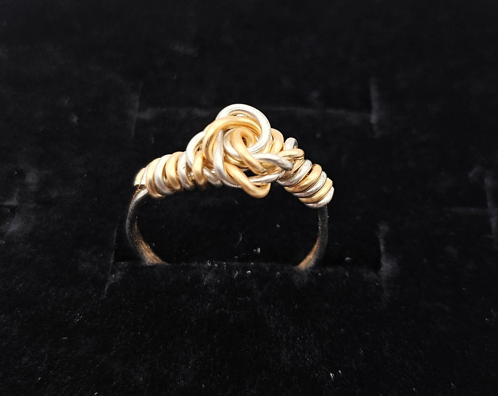 Thumbnail: Vintage Rose Twisted Wire Ring