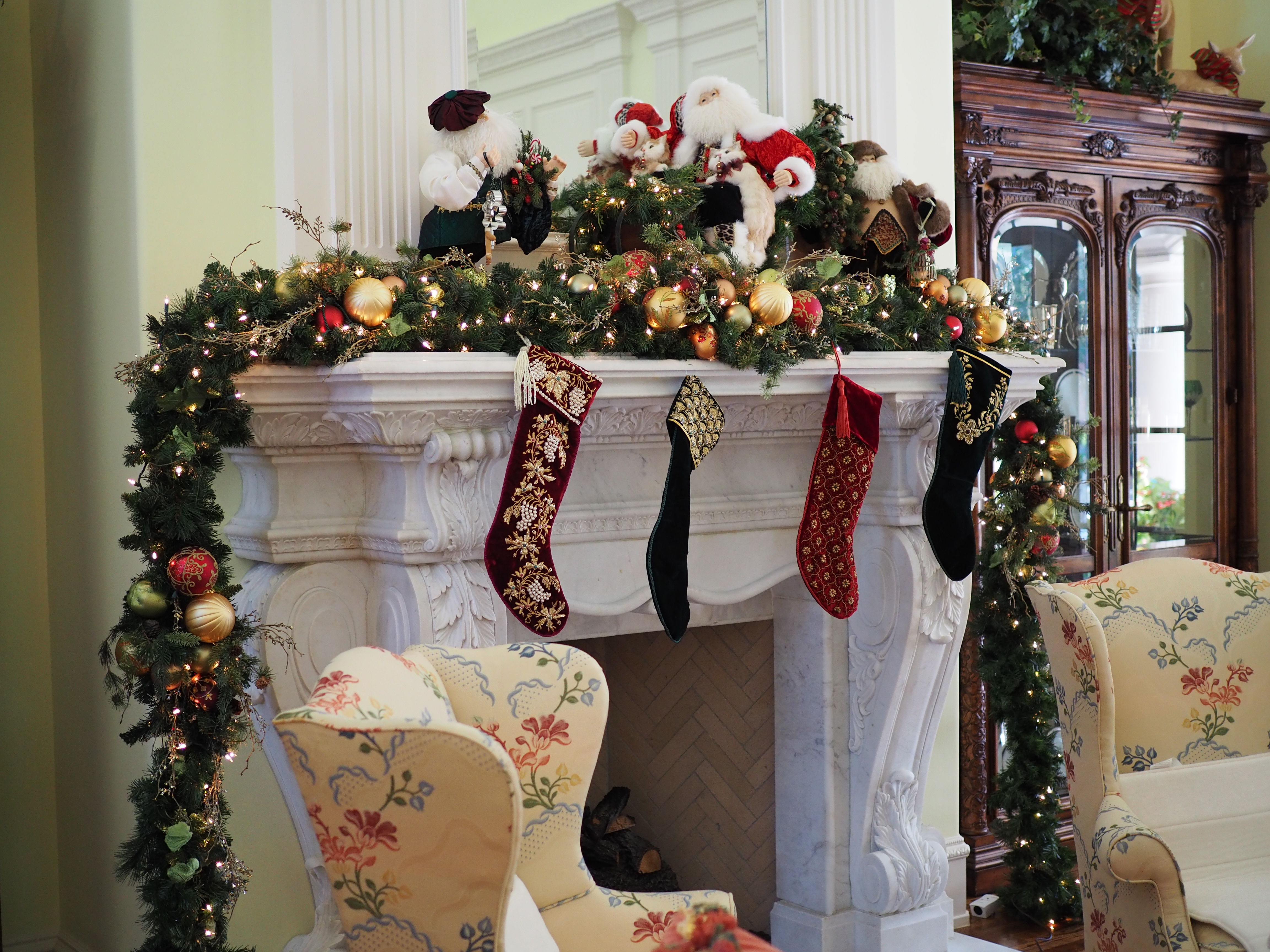 Mantle Garland