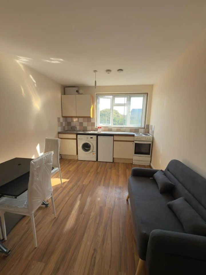 E16, London, 2 Bed 2 Bath, Apartment R2RSA
