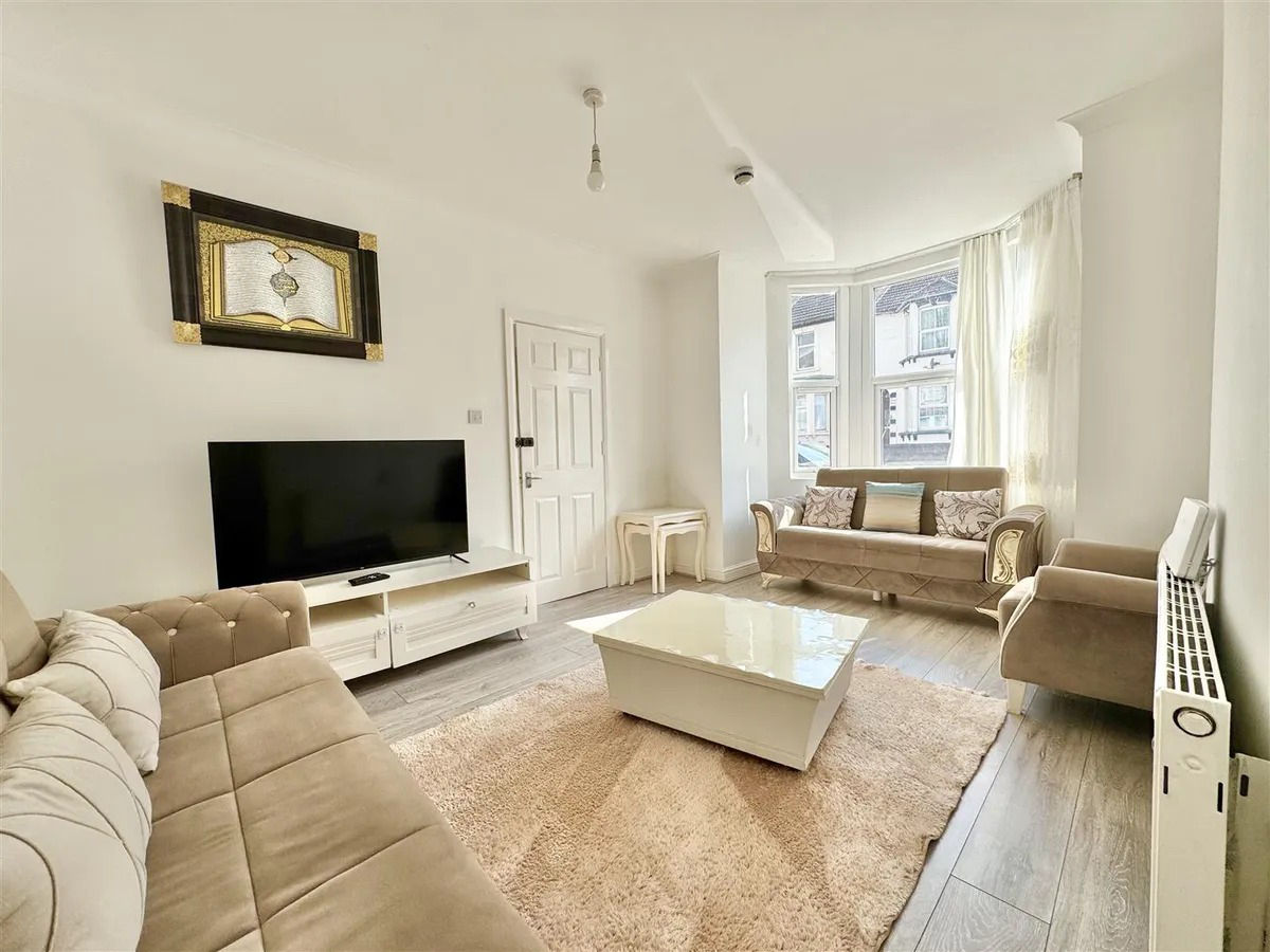 4 Bed 2 Bath House Available in Gillingham, ME7 for R2SA🏡