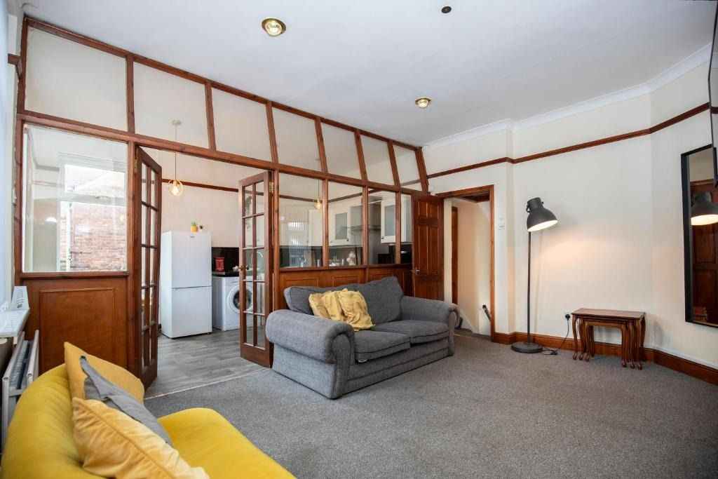 NE8, Gateshead, 2 Bed 1 Bath, House, R2SA