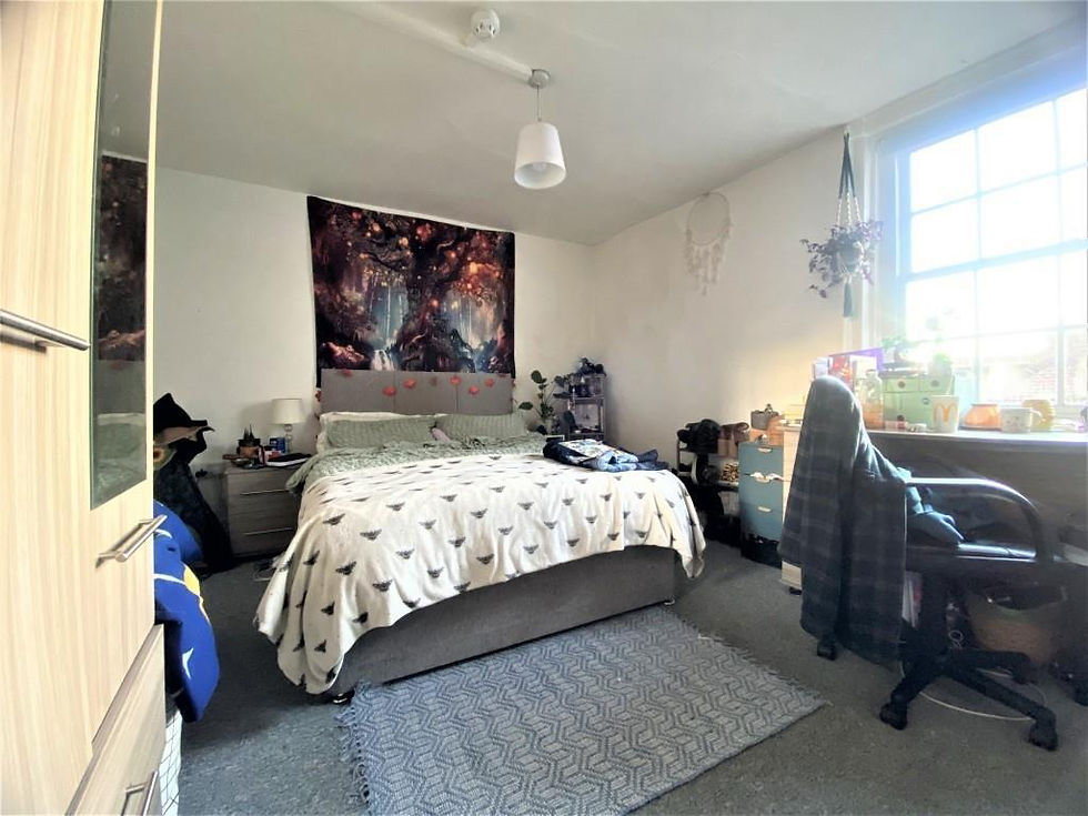 Thumbnail: 2x HMOS Available in Gloucester, GL1 for R2HMO🏡